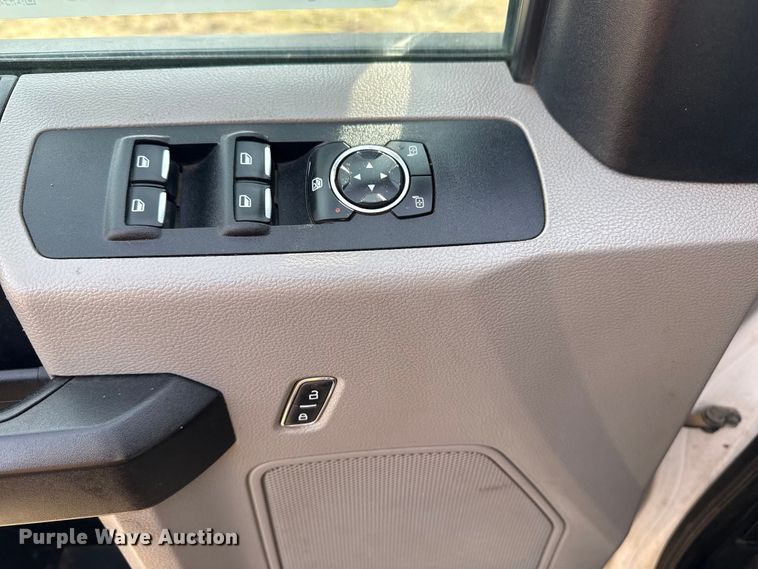 image for item DQ4273 2019 Ford F250 Super Duty XL Ext. Cab pickup truck