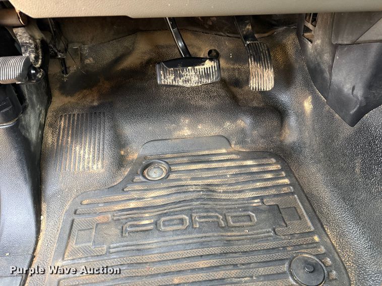 image for item DQ4273 2019 Ford F250 Super Duty XL Ext. Cab pickup truck