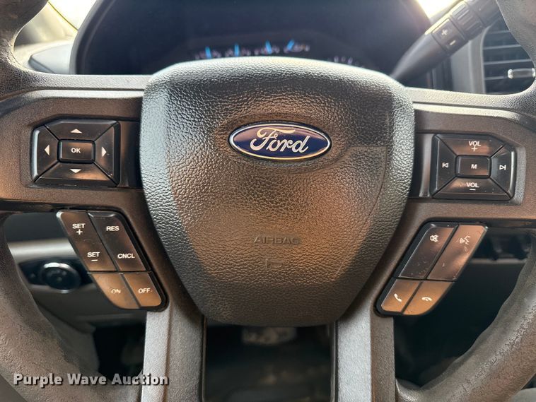 image for item DQ4273 2019 Ford F250 Super Duty XL Ext. Cab pickup truck