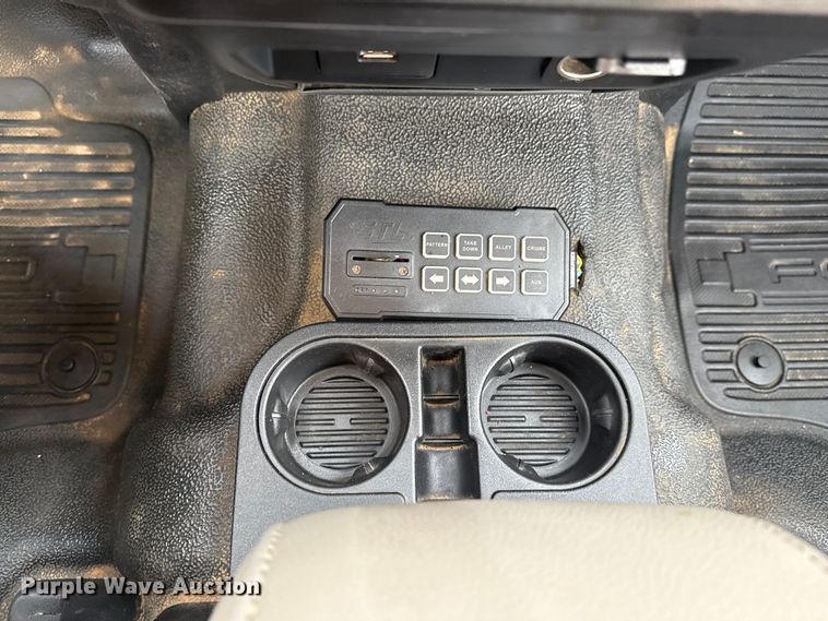 image for item DQ4273 2019 Ford F250 Super Duty XL Ext. Cab pickup truck