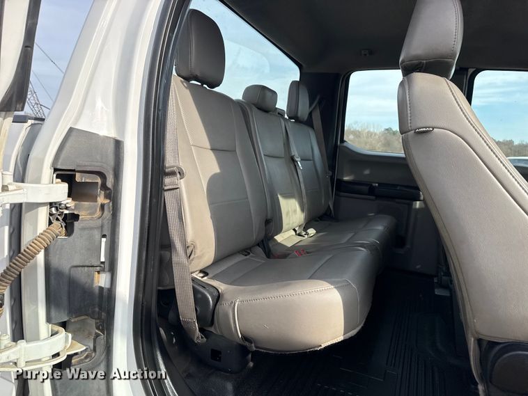 image for item DQ4273 2019 Ford F250 Super Duty XL Ext. Cab pickup truck