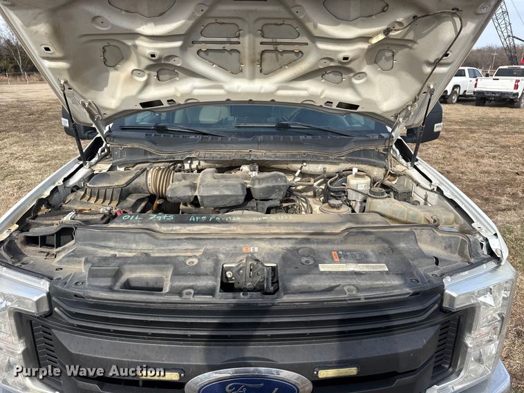 image for item DQ4273 2019 Ford F250 Super Duty XL Ext. Cab pickup truck