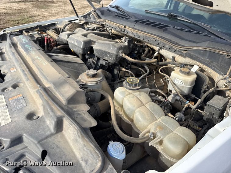 image for item DQ4273 2019 Ford F250 Super Duty XL Ext. Cab pickup truck