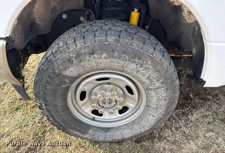 image for item DQ4273 2019 Ford F250 Super Duty XL Ext. Cab pickup truck