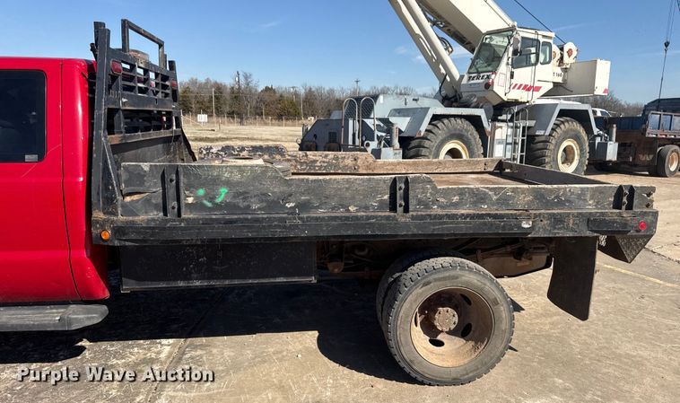 image for item DQ4283 2012 Ford F550 Super Duty Ext. Cab flatbed truck