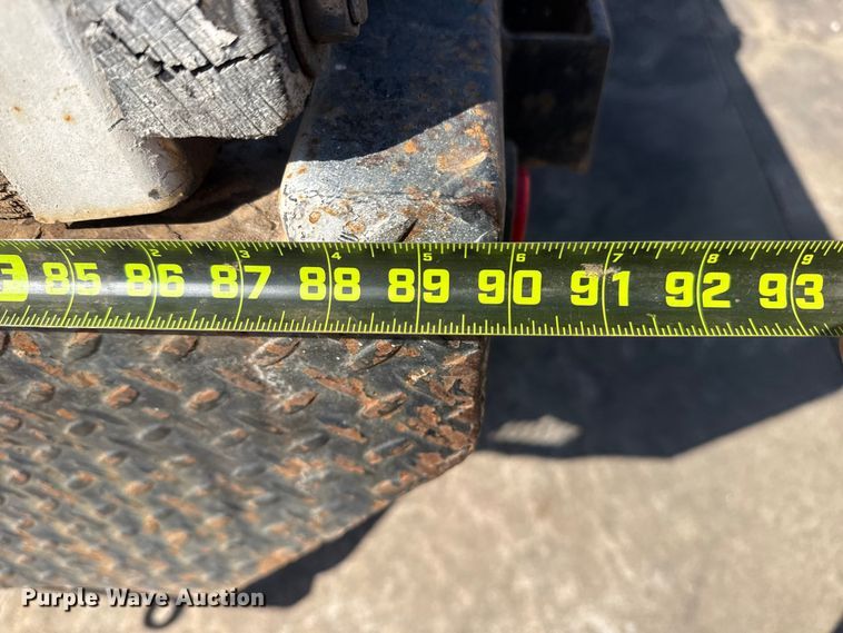 image for item DQ4283 2012 Ford F550 Super Duty Ext. Cab flatbed truck