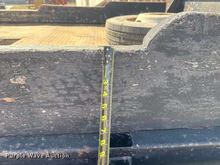 image for item DQ4283 2012 Ford F550 Super Duty Ext. Cab flatbed truck