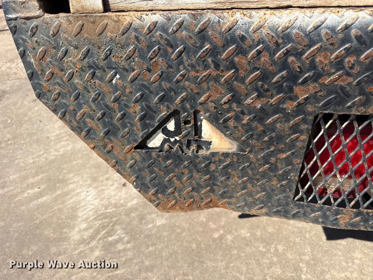 image for item DQ4283 2012 Ford F550 Super Duty Ext. Cab flatbed truck