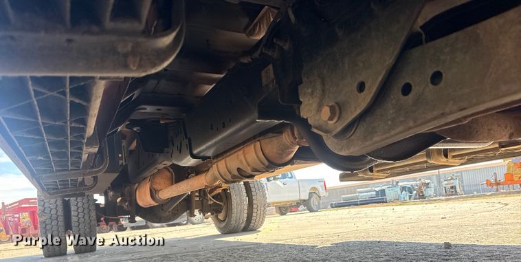 image for item DQ4283 2012 Ford F550 Super Duty Ext. Cab flatbed truck