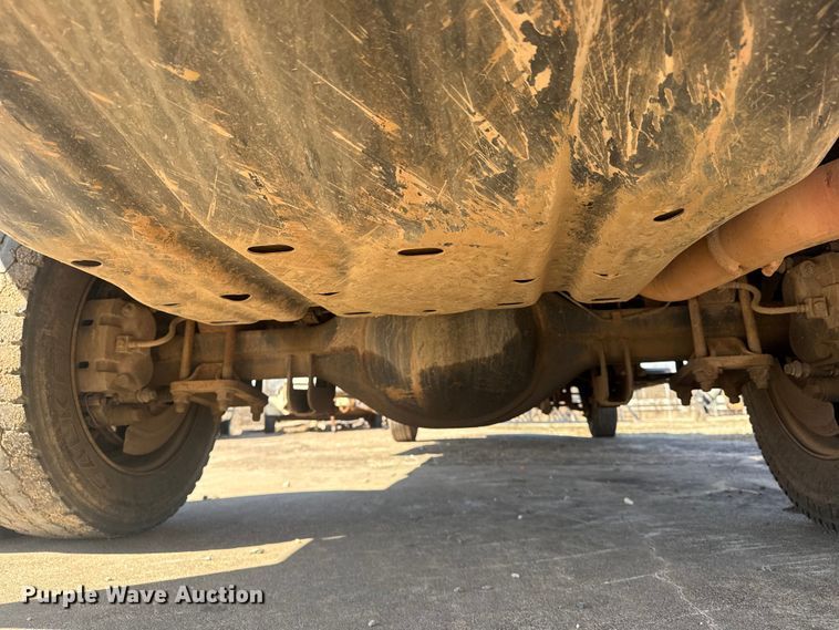 image for item DQ4283 2012 Ford F550 Super Duty Ext. Cab flatbed truck