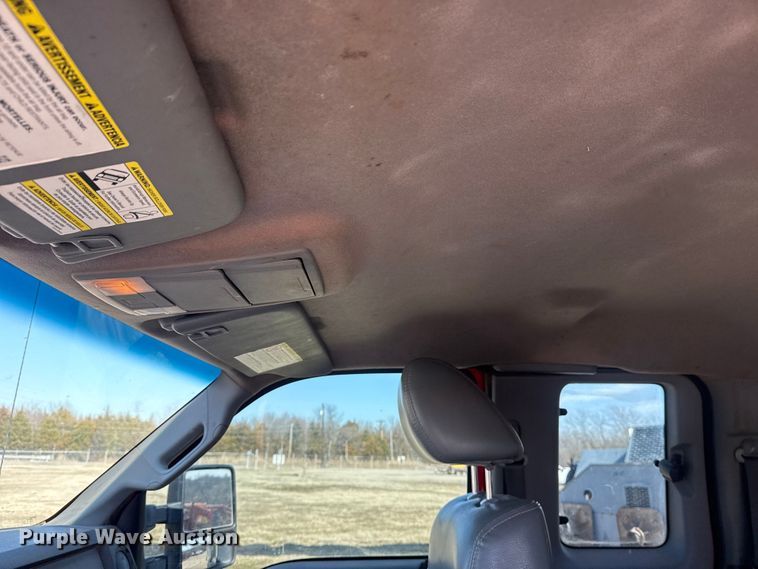 image for item DQ4283 2012 Ford F550 Super Duty Ext. Cab flatbed truck