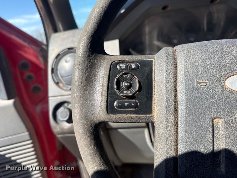 image for item DQ4283 2012 Ford F550 Super Duty Ext. Cab flatbed truck