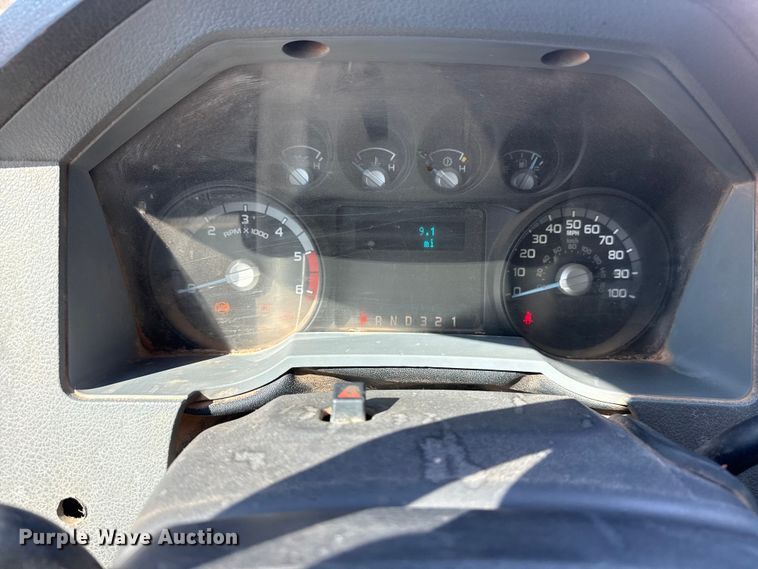 image for item DQ4283 2012 Ford F550 Super Duty Ext. Cab flatbed truck