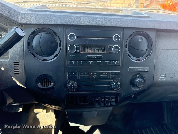 image for item DQ4283 2012 Ford F550 Super Duty Ext. Cab flatbed truck