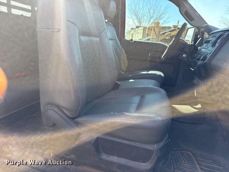 image for item DQ4283 2012 Ford F550 Super Duty Ext. Cab flatbed truck