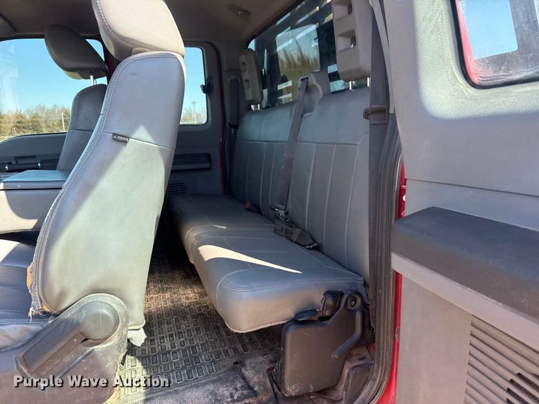 image for item DQ4283 2012 Ford F550 Super Duty Ext. Cab flatbed truck