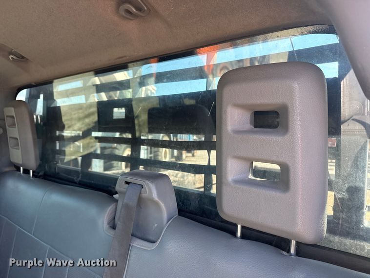 image for item DQ4283 2012 Ford F550 Super Duty Ext. Cab flatbed truck