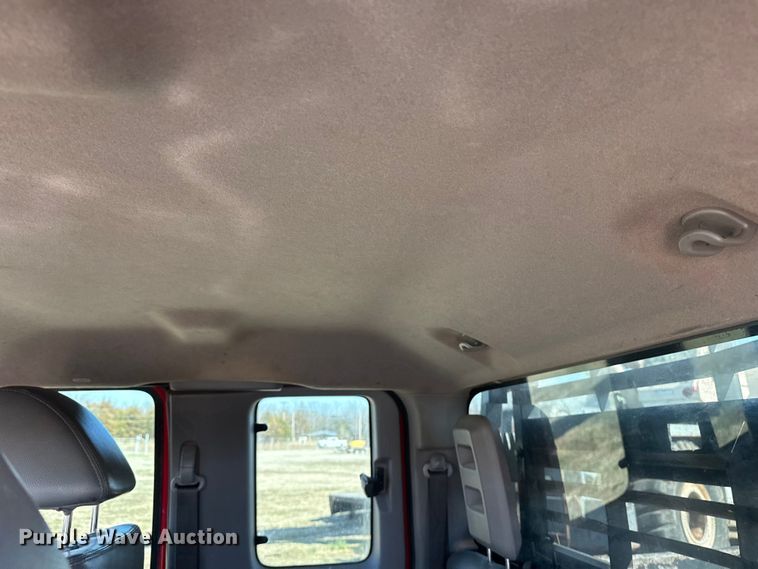 image for item DQ4283 2012 Ford F550 Super Duty Ext. Cab flatbed truck