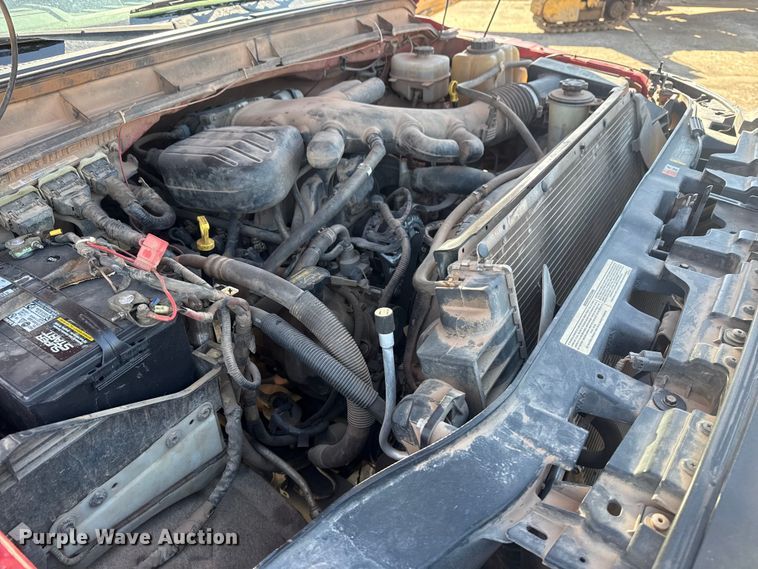 image for item DQ4283 2012 Ford F550 Super Duty Ext. Cab flatbed truck