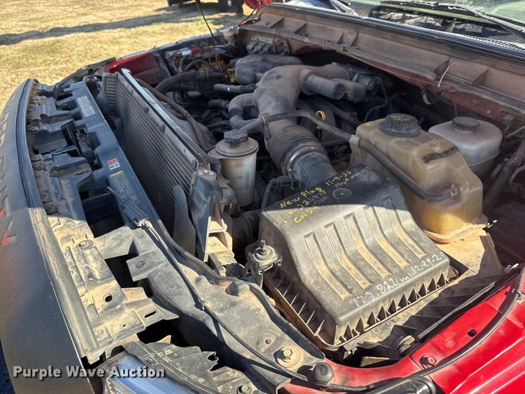 image for item DQ4283 2012 Ford F550 Super Duty Ext. Cab flatbed truck