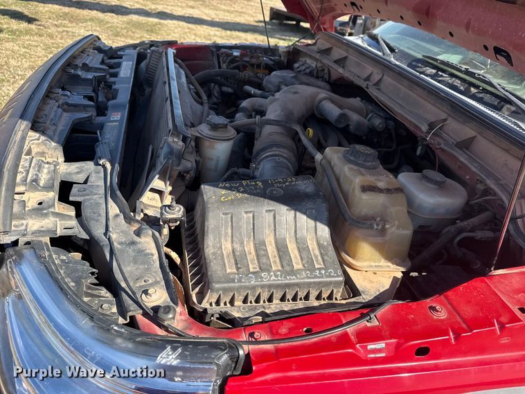 image for item DQ4283 2012 Ford F550 Super Duty Ext. Cab flatbed truck