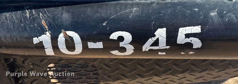 image for item DQ4283 2012 Ford F550 Super Duty Ext. Cab flatbed truck