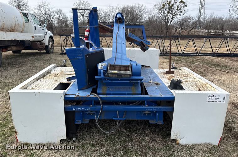 image for item DQ4287 Miller Industries wrecker bed