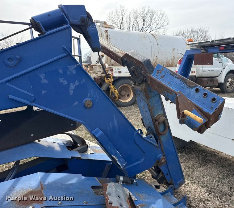 image for item DQ4287 Miller Industries wrecker bed