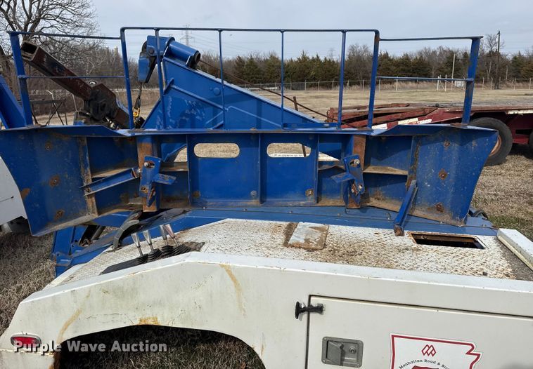 image for item DQ4287 Miller Industries wrecker bed