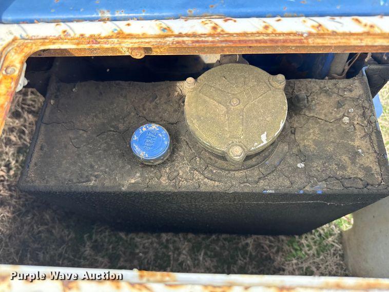 image for item DQ4287 Miller Industries wrecker bed