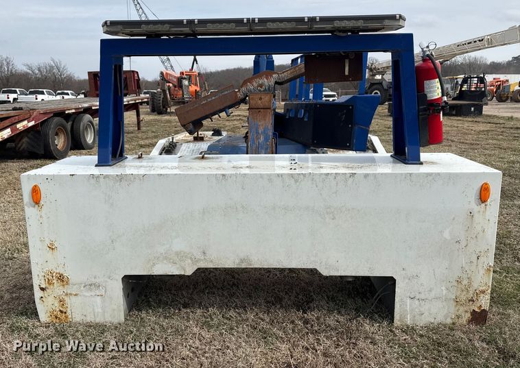 image for item DQ4287 Miller Industries wrecker bed