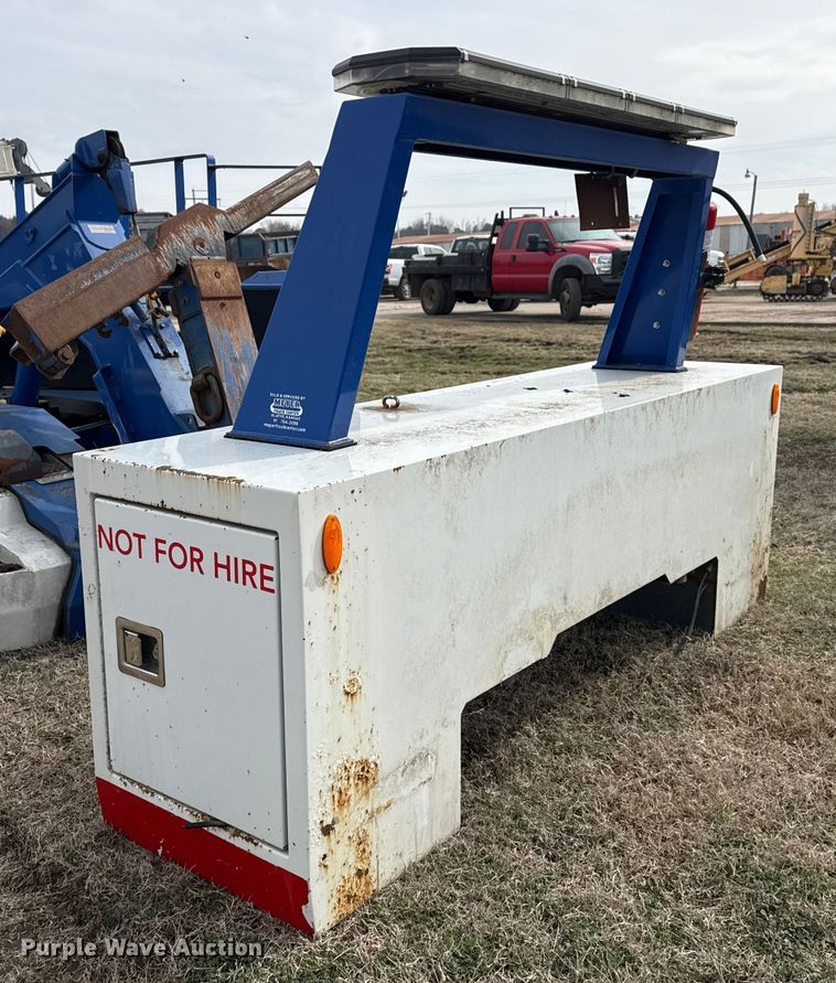 image for item DQ4287 Miller Industries wrecker bed