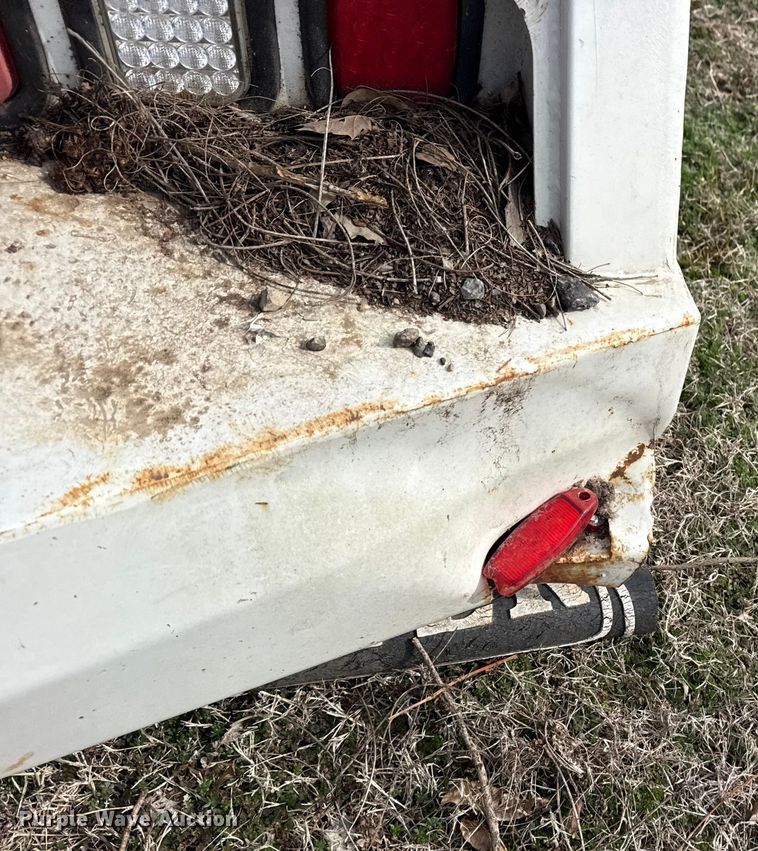 image for item DQ4287 Miller Industries wrecker bed