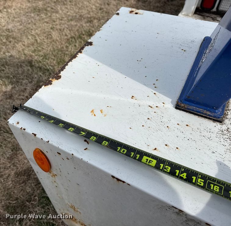 image for item DQ4287 Miller Industries wrecker bed