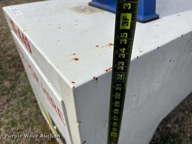 image for item DQ4287 Miller Industries wrecker bed