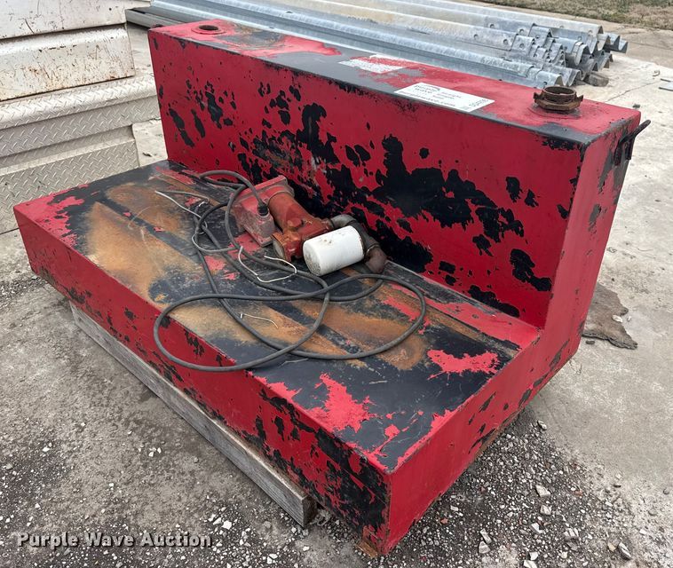 image for item DQ4296 Fuel tank