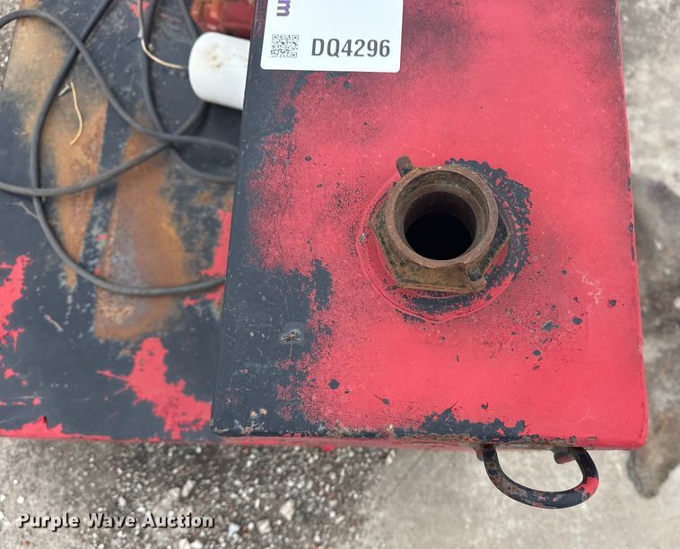 image for item DQ4296 Fuel tank