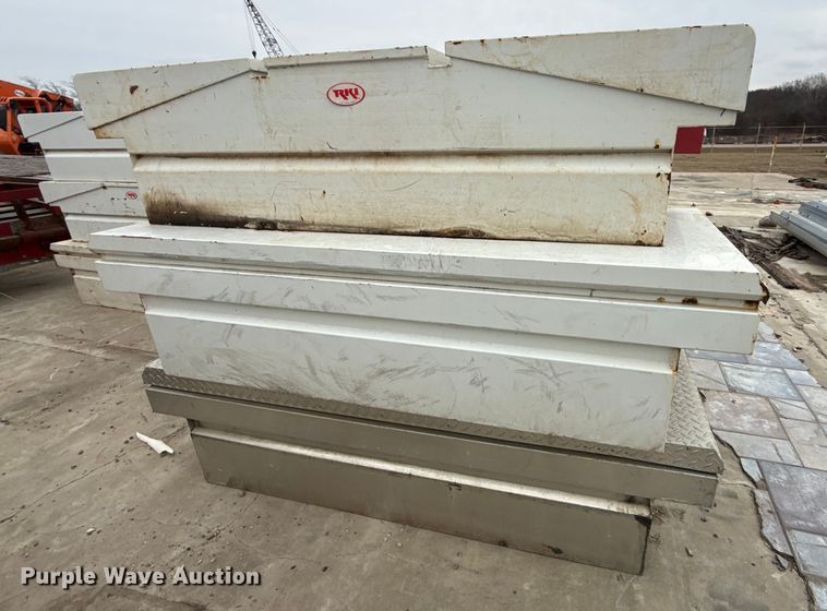 image for item DQ4298 (6) toolboxes