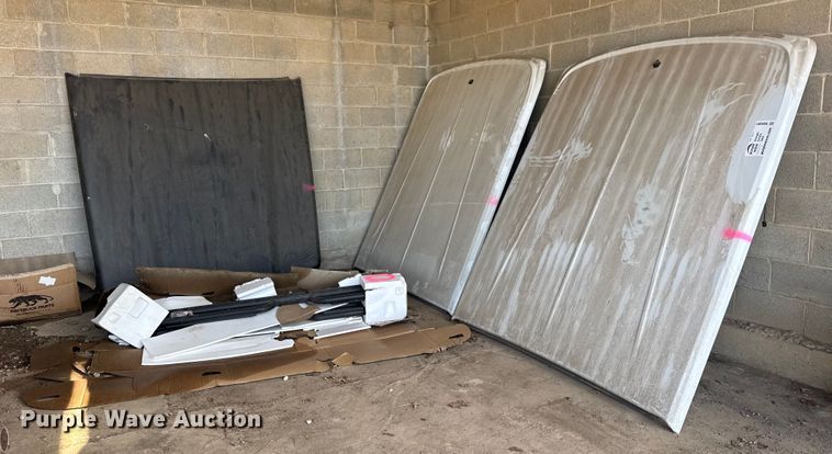 image for item DQ4301 (3) Tonneau bed covers