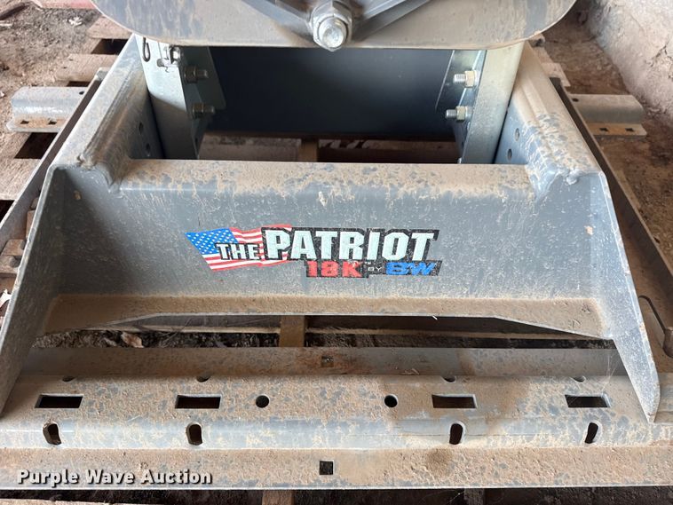 image for item DQ4308 BW The Patriot 18K fifth wheel plate