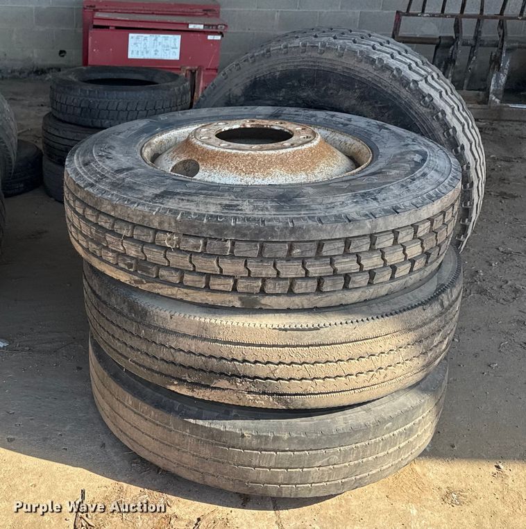 image for item DQ4314 Tires and wheels