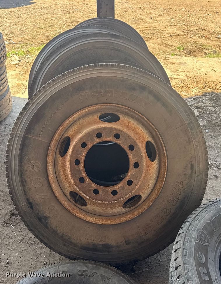 image for item DQ4314 Tires and wheels