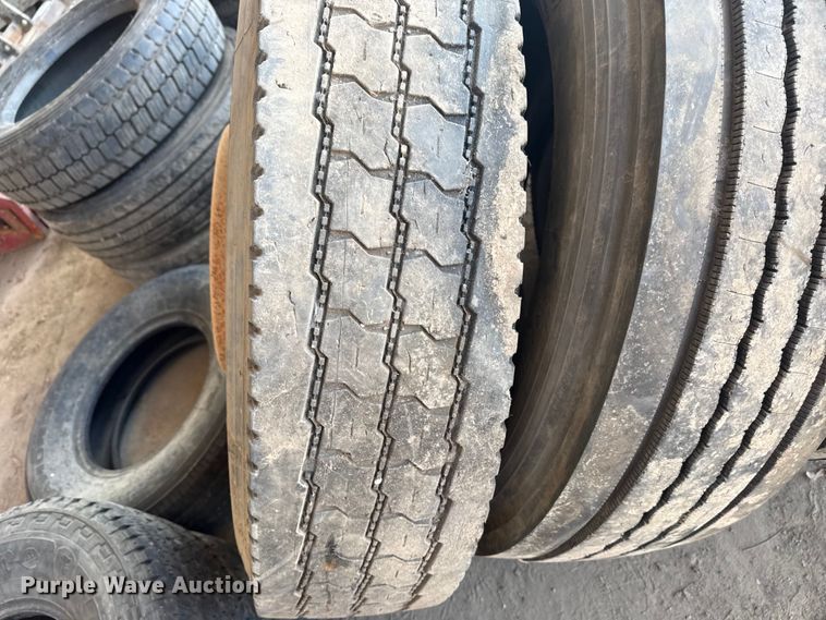 image for item DQ4314 Tires and wheels