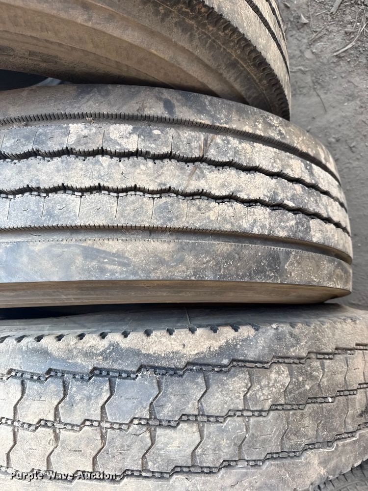 image for item DQ4314 Tires and wheels