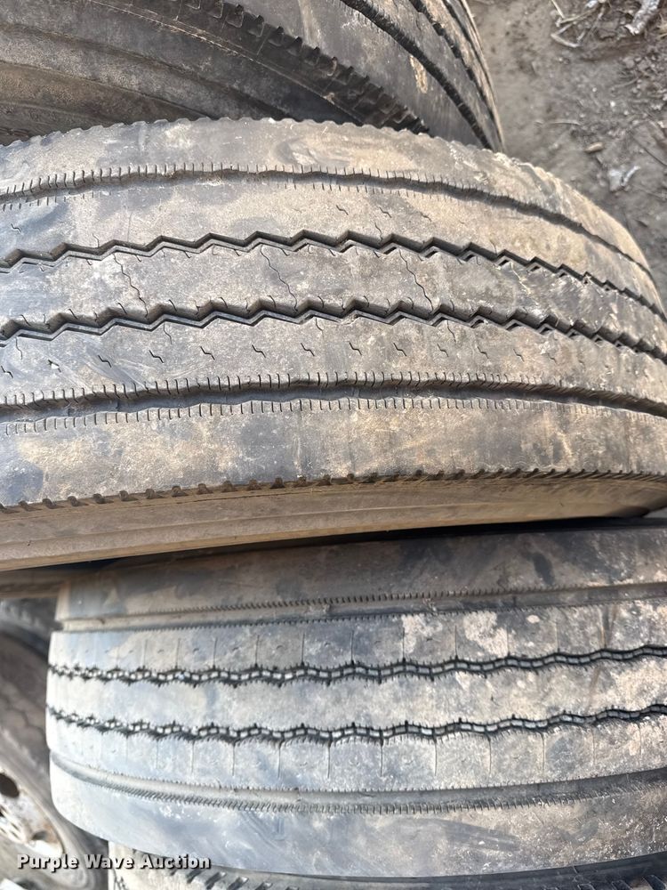 image for item DQ4314 Tires and wheels