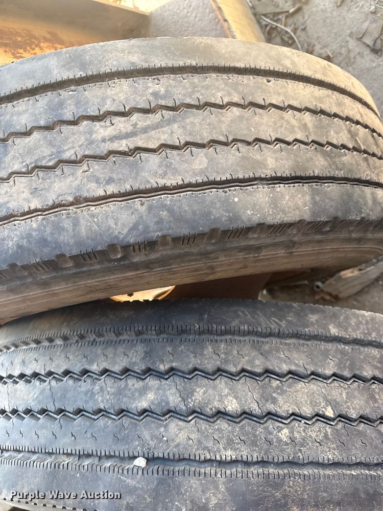 image for item DQ4314 Tires and wheels