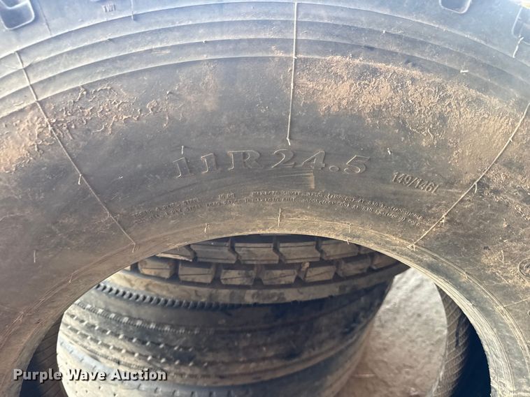 image for item DQ4314 Tires and wheels