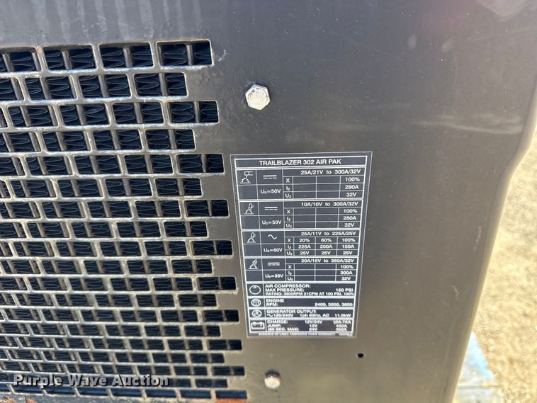 image for item DQ4319 Miller Trailblazer 302 Air Pak welder/generator