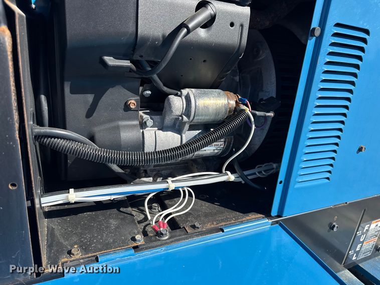 image for item DQ4319 Miller Trailblazer 302 Air Pak welder/generator