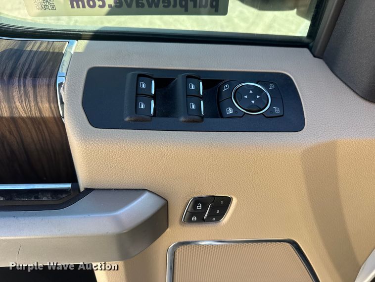 image for item DQ4326 2020 Ford F150 Crew Cab pickup truck